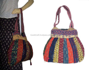 Bolso de Hombro Casual Bohemio Hecho a Mano con Bordado Étnico Katha, Lona de Algodón y Patrón Geométrico - Product Image 1