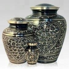 Juegos de estilo americano de tres urnas de cremación de latón azul y plateado de Brassworld India Funeral Supplies - Product Image 2