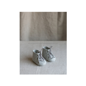 Faible QUANTITÉ MINIMALE DE COMMANDE Organique Coton Bébé Rose Cozies Polaire Infantile Bébé Chaussons-Infantile Pantoufles Unique Mode Coton Bébé Chaussons pour Vente - Product Image 1