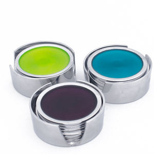 Dessous de verre décoratif en aluminium émaillé bleu avec support argenté pour la bière, le vin et la vaisselle. - Product Image 2