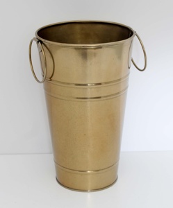 Seau à fleurs français en métal galvanisé doré - Product Image 5