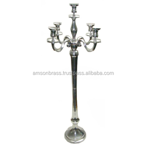 Candelabros de plata Soporte de vela de aluminio Centro de mesa de boda Candelabros Decoración de fiesta Fabricación y proveedor Hecho EN LA India - Product Image 1