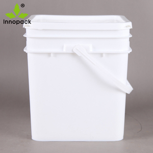 Seau en plastique blanc et carré, massif et de 10 litres, pour la construction - Product Image 3