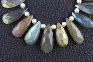 Top Grade 1 Brin Naturel Labradorite Gemme Bleu Flash Facettes Poire Forme Briolette Perles Véritable Haute qualité - Product Image 5