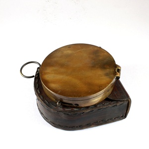 Boussole en laiton antique alliage verre étui en cuir cadeaux fantaisie pour l'obtention du diplôme noël nouvel an et célébrations de la fête des pères - Product Image 4