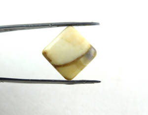 Belle qualité 45 Carat naturel blanc Mookite jaspe poire et forme carrée Cabochons lisses vente en gros - Product Image 5