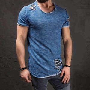 T-shirt décontracté pour homme en denim ajusté, col rond, manches courtes, teint en pièce, motif uni avec effet déchiré - Product Image 5