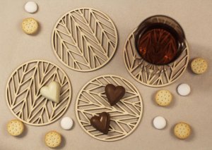 Juego de 4 posavasos de madera geométricos de diseño elegante para proteger superficies y agregar elegancia moderna a su Mesa - Product Image 2