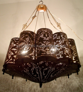 BR150 candelabro de latón de estilo antiguo mosaico diseño de filigrana luces colgantes grabadas a mano con acabado de latón - Product Image 2