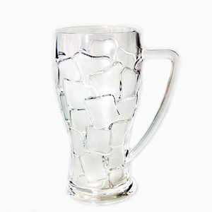 Jarra de Cerveza Acrílica Clásica de 18 oz Libre de BPA - Reutilizable y Apta para Lavavajillas para Campamentos, Bodas y Fiestas - Product Image 1