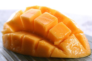 Mangos Alphonso y Kent Frescos y Congelados, Variedad Vietnamita Naturalmente Dulce - Product Image 3