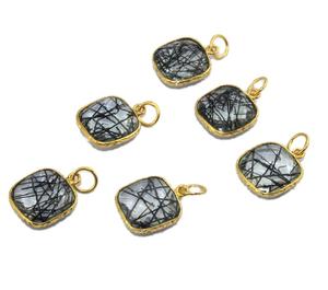 Colgante de cuarzo con forma de rutilo negro natural, conector chapado en oro de latón de 24k, ajuste de bisel - Product Image 3