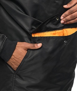 Vestes coupe-vent surdimensionnées noires sur mesure pour hommes avec piste réfléchissante 3M - Product Image 3
