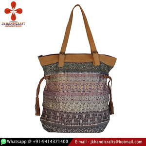 Jaipuri Kantha กระเป๋าแฟชั่นผู้หญิง,กระเป๋าสไตล์วินเทจสไตล์ Boho Sari Kantha - Product Image 2