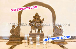 Porte de bienvenue de mariage sur le thème du paon Designer de mariage Rajwada Porte de bienvenue Fibre sculptée Jodha Akbar Porte d'entrée Australie - Product Image 3