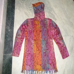 เสื้อแจ็คเก็ตขนสัตว์มีฮู้ดจากอินเดีย - Product Image 3