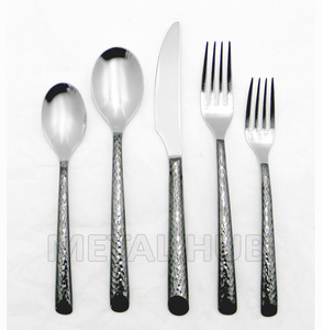 ชุดช้อนส้อมสแตนเลส24ชิ้นสำหรับห้องครัวชุดเครื่องใช้บนโต๊ะอาหารสีเงินและสีโรสโกลด์สีดำ - Product Image 1