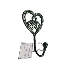 Crochet mural en aluminium fait à la main écologique moderne motif coeur pour vêtements de maison et d'extérieur et sac suspendu - Product Image 1