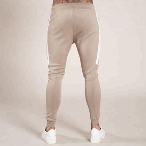 Survêtements d'entraînement de haute qualité pour hommes personnalisables de couleur beige en molleton de polyester avec logo personnalisé - Product Image 5