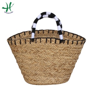 กระเป๋าถือผู้หญิงสานมือดีไซน์ใหม่จากหญ้าทะเลสานพร้อมพู่ปอมปอมสไตล์ฤดูร้อนธรรมชาติ - Product Image 6