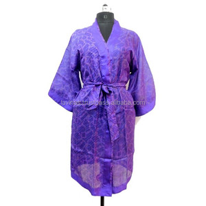 ชุดนอนสำหรับผู้ใหญ่ชุดกิโมโนผ้าไหมพิมพ์ลายส่าหรีสำหรับผู้หญิงชุดคลุมสั้นสไตล์ฮิปปี้ลำลอง - Product Image 1