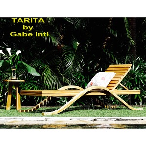 Chaise longue extérieure réglable en bois de teck massif de style moderne et contemporain corps à lattes pour une relaxation confortable - Product Image 2