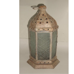 Lanterne à bougie faite à la main, lanterne en métal rétro rouge pour décoration de Table pour l'exportation mondiale - Product Image 2