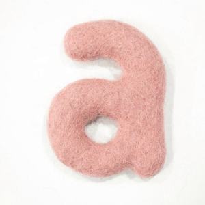 FSBL-A planche en feutre de laine de Nouvelle-Zélande lettre minuscule sans azo écologique fabriquée à la main par des femmes qualifiées artisans jouets éducatifs - Product Image 6