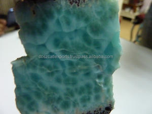 
 
 
 Pierre précieuse naturelle Larimar, bleu ciel, brute, non taillée, pierres brutes en gros - Origine brésilienne, effets optiques naturels, matière brute non taillée - Product Image 5