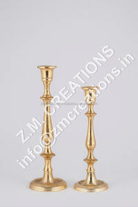 Meilleure vente Petit bougeoir en métal fait à la main pour les décorations de table de mariage et d'hôtel Conception de lanterne élégante pour la maison - Product Image 3