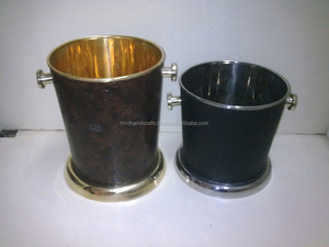 Cubo de hielo de champán hecho en latón, con cubierta de cuero y mango - Product Image 4