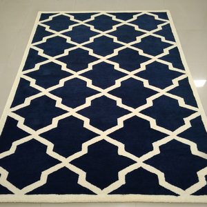 Tapis en laine peignée à la main, 38mm, de qualité supérieure, noir, de couleur, avec design doré - Product Image 1