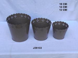 Maceta de hierro pintada en gris, tres tamaños con patrones en relieve, para jardín y hogar - Product Image 3