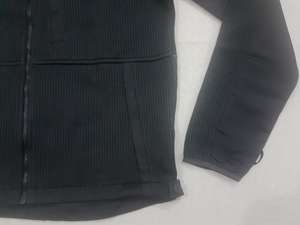 เสื้อแจ็กเก็ตผ้าฝ้าย-โพลีเอสเตอร์ของผู้ชายทันสมัยมีฮู้ดออกแบบมาในสต็อกเครื่องแต่งกายของบังคลาเทศสำหรับผู้ใหญ่ - Product Image 2