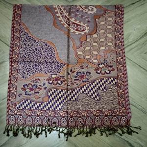 ผ้าพันคอคุณภาพสูงลายดอกไม้วิสคอสผ้าพันคอแบบดั้งเดิมผ้าคลุมไหล่อินเดียแบบมิกซ์แมตช์ดีไซน์อินเดียขนาด70x200ซม. ใช้ได้ทั้งชายและหญิง - Product Image 4