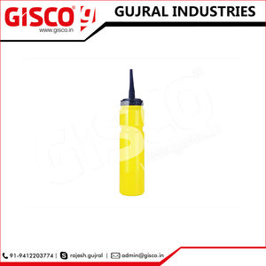 Bouteille d'eau XL Grip Soccer avec bec long pour l'entraînement sportif et les matchs - Product Image 2