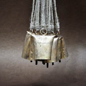 Campana de Metal tradicional antigua, hoja de Metal de hierro rústico dorado, regalo de boda indio redondo para invitados, modelo de tema musical fundido a mano - Product Image 2