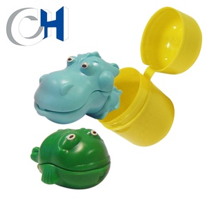 Cápsula de plástico Multicolor de 4cm - Product Image 1
