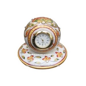 Reloj de mármol con pintura dorada - Product Image 1