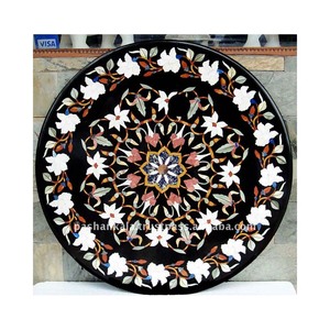 Plateaux de table à manger de qualité supérieure en marbre noir pur de forme ronde avec un magnifique design floral incrusté pour les entreprises - Product Image 1