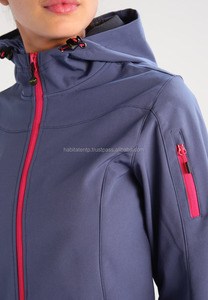 Vente en gros 2022 veste de yoga en molleton de polyester à col montant et fermeture éclair complète pour sport de plein air 100% pour femmes poche latérale de sport coupe ajustée - Product Image 4