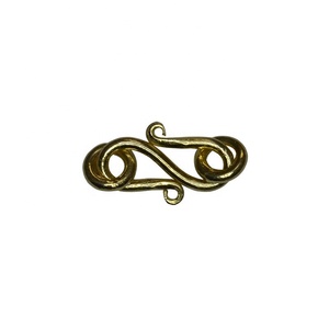 Broche de pez de plata de ley chapada en oro - Product Image 1