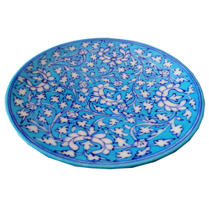 Assiette de poterie bleue de luxe faite à la main Jaipur Design en céramique moderne Motif bleu Argile légère Présentations suspendues - Product Image 2