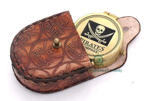 เข็มทิศทองเหลืองทำด้วยมือพร้อมเคสหนังเข็มทิศนำทางโจรสลัดแบบพกพาสำหรับการเดินป่าตั้งแคมป์และการผจญภัย - Product Image 2