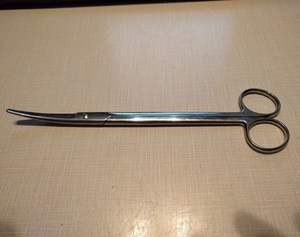 Mayo-harrington กรรไกรผ่าตัดสแตนเลส22.5 cm เครื่องมือผ่าตัด - Product Image 1
