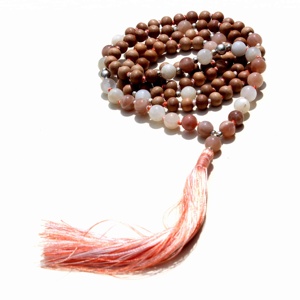 Collar Largo de Moda con Cuentas de Piedras Preciosas Naturales, Piedra Lunar, Madera de Sándalo India, Borla, 108 Cuentas Mala, Certificado - Product Image 1
