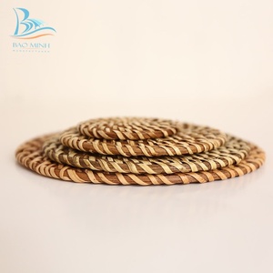 Posavasos de ratán hecho a mano, tapete de lugar y placa de carga de Vietnam, 100% - Product Image 2