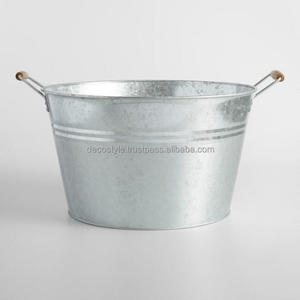 Macetas y macetas galvanizadas con soporte negro Elegantemente diseñadas para uso en interiores y exteriores - Product Image 2