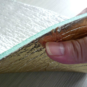 Rouleau d'isolation thermique en polyéthylène xpe de haute qualité, mousse polymère avec feuille al, thermo-réfléchissante - Product Image 2