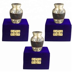 Velvet <b>Box</b> For <b>Keepsake</b> Funeral Urn - Product Image 1